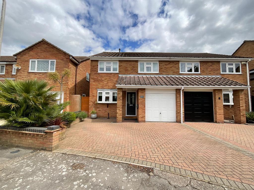 Main image of property: Ilfracombe Crescent, Hornchurch, Essex, RM12 6RQ