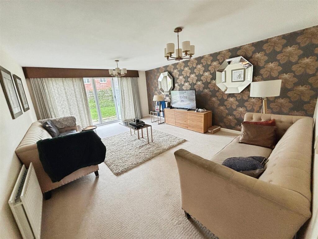 Bloxham Way, Leamington Spa photo 2