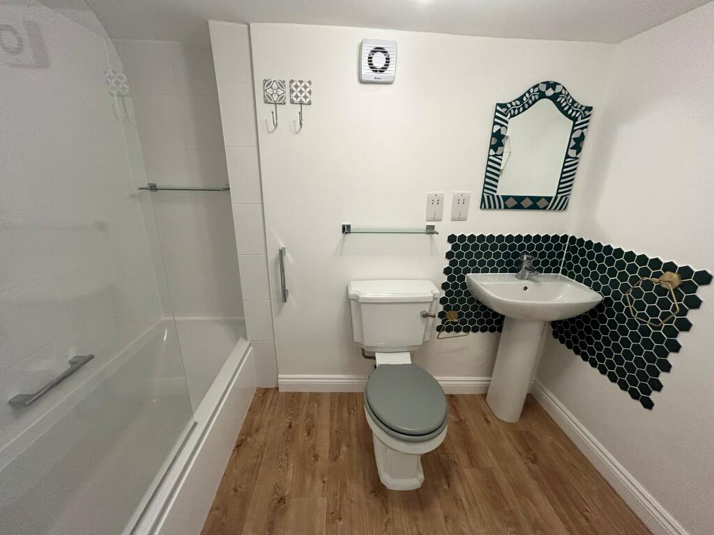 Apartment in Portsmouth - View 4