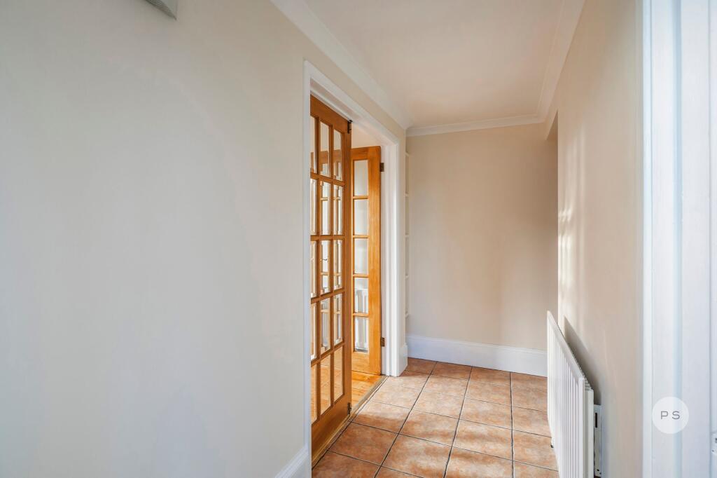 Apartment in Poole, Parkstone - More