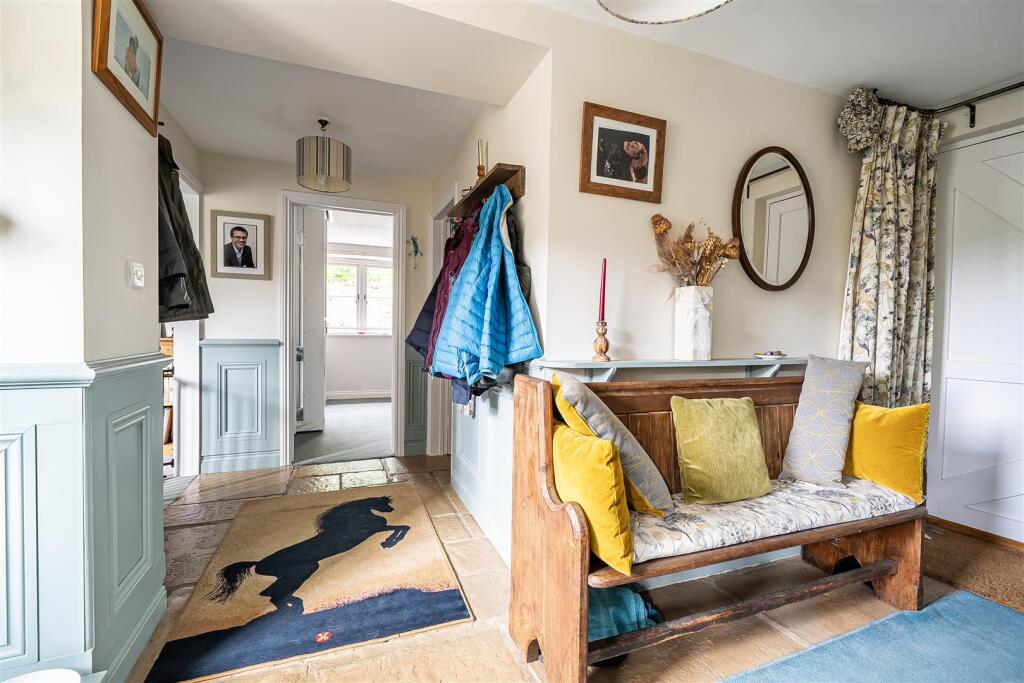 House in East Devon, Branscombe - More