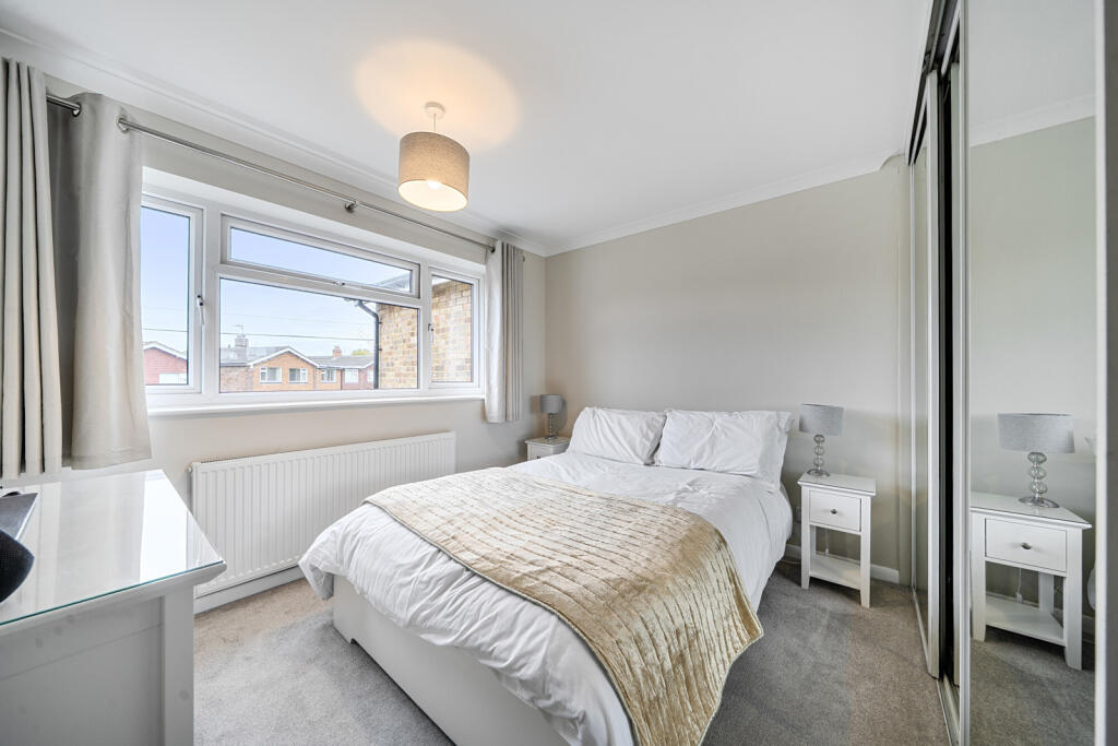 House in Tonbridge - More
