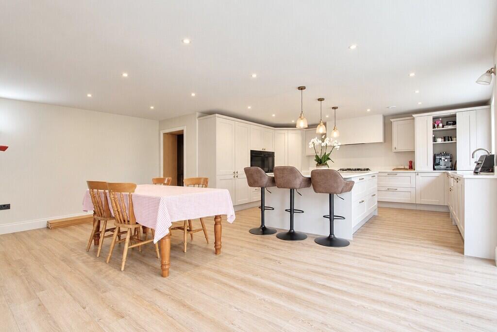 House in Peterborough - View 4