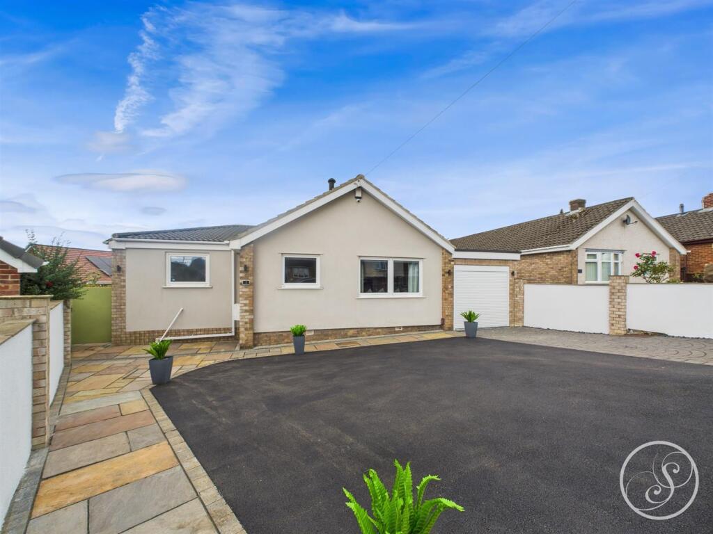 Main image of property: Templegate Crescent, Leeds