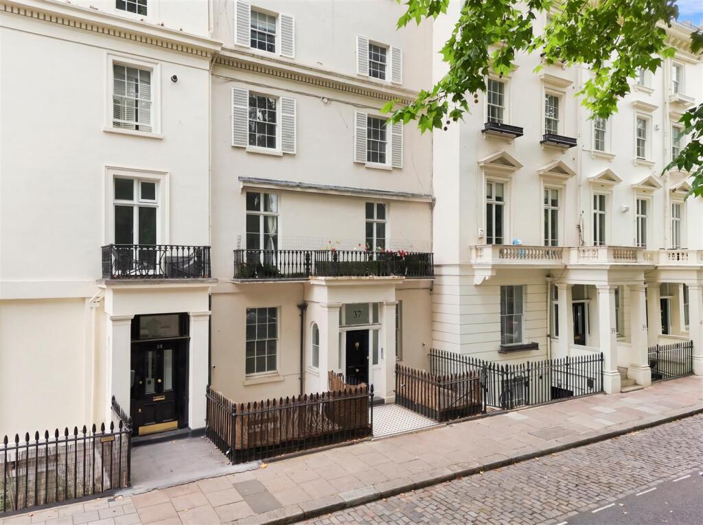 Main image of property: St. George's Square, SW1V 3QN