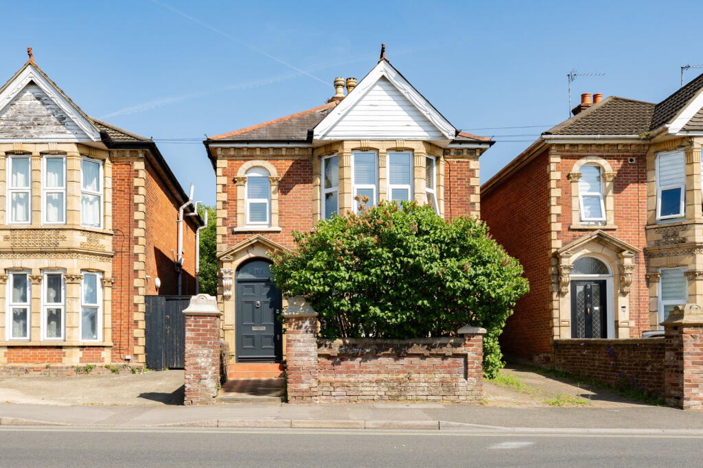 Main image of property: St. Catherines Road, Bitterne Park, Southampton, SO18