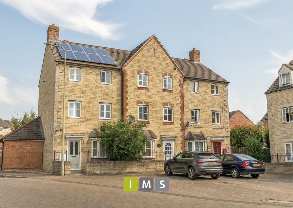 Main image of property: Mallards Way, Bicester, OX26
