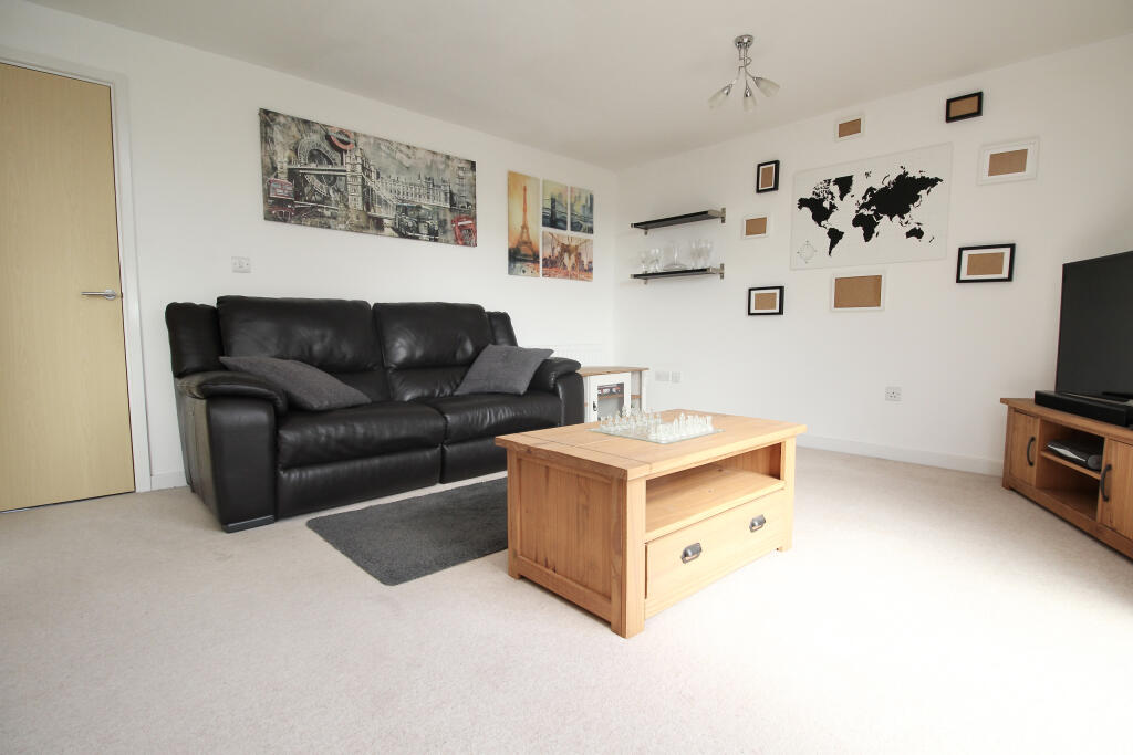 Apartment in Street, Somerset - View 4