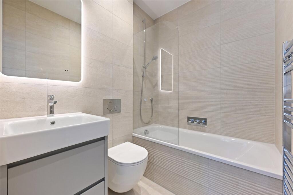 Apartment in London - More