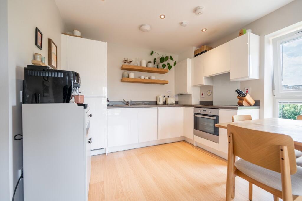 Apartment in Glasgow, Claythorn, Kelvindale - View 4