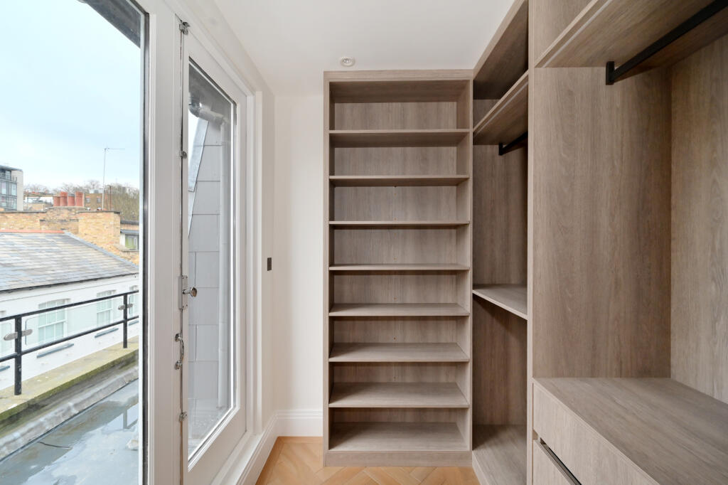 4 bedroom terraced house for rent