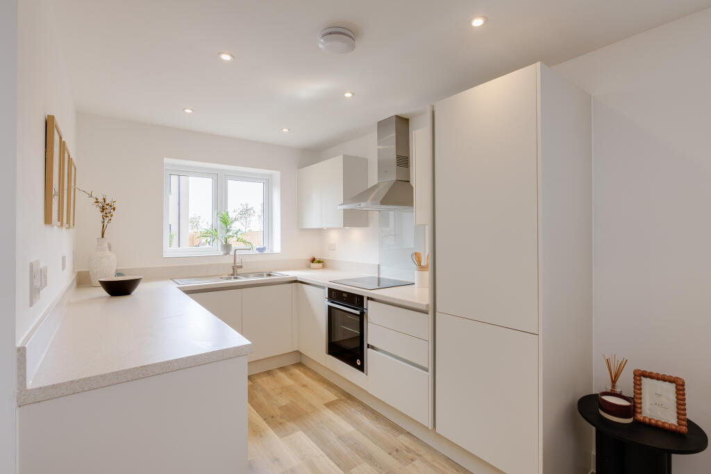 Plot 14 The Oak, 1 Wynn Parry Close, Collaton Park, Newton Ferrers, Plymouth, Devon photo 2