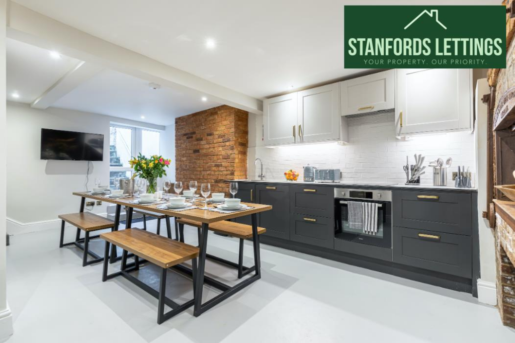 5 bedroom town house for rent