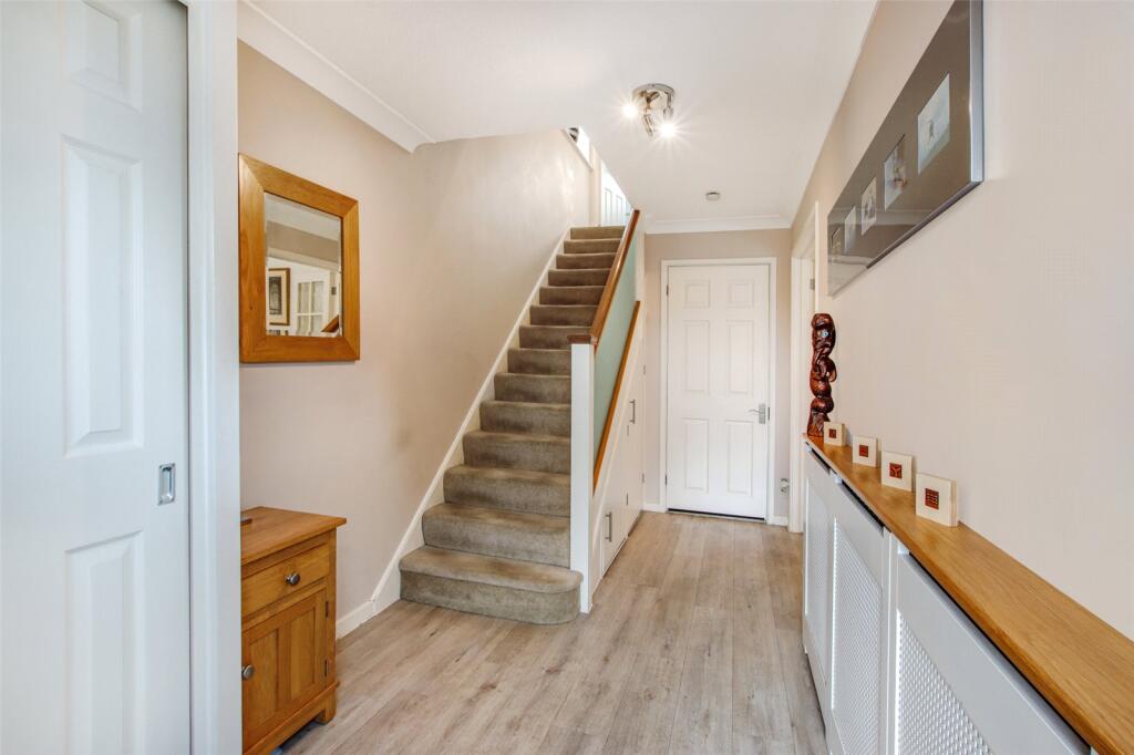 Chantry Avenue, Hartley, Kent, DA3 photo 2