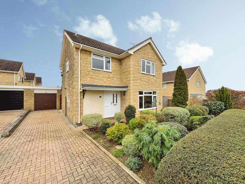 3-bed detached on Piccadilly Way, Prestbury, Cheltenham, £500,000
