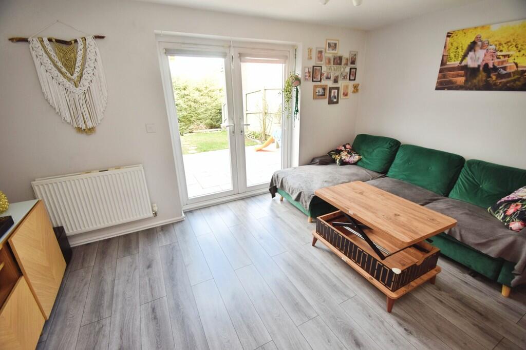 House in Bradford, West Yorkshire - View 3