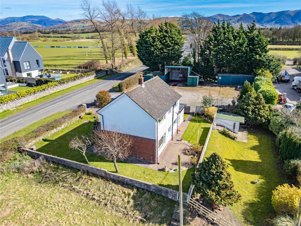 Hillcrest, Lorton Road, Cockermouth, Cumbria photo 3