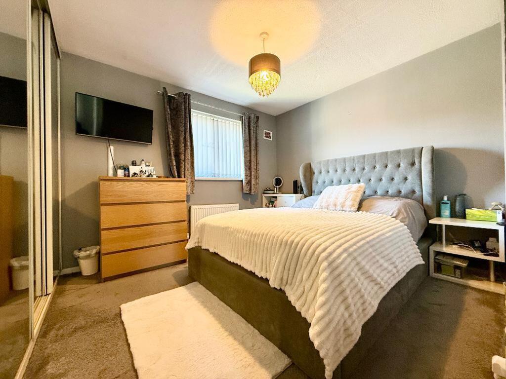 House in Luton - View 5