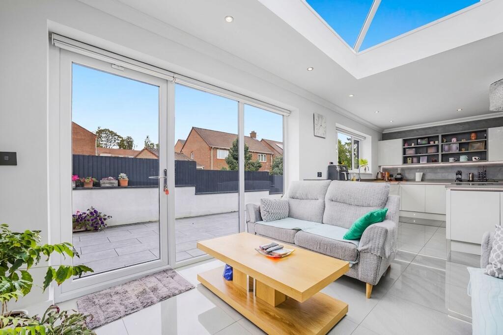 House in Rotherham, South Yorkshire - More