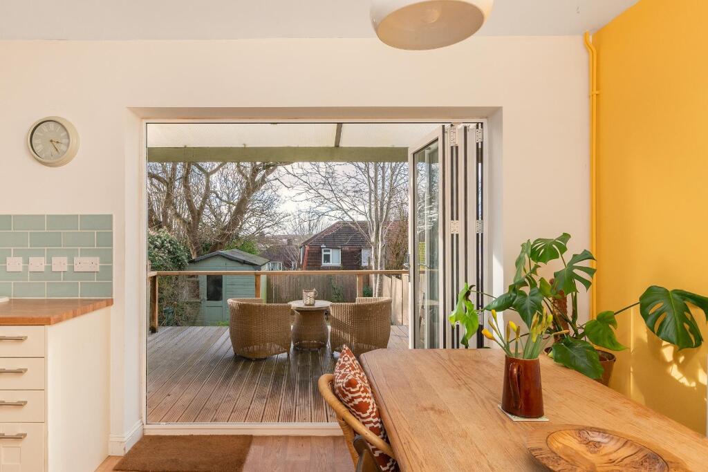 3-bed terraced on Yeomans Close, Stoke Bishop, £435,000