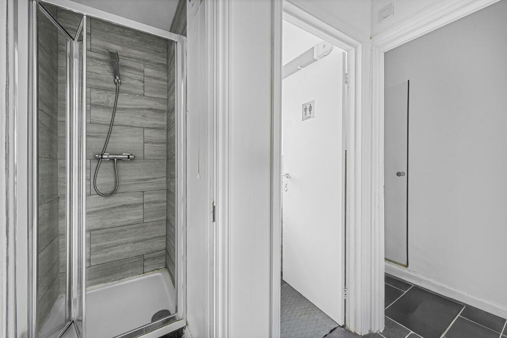 BATHROOM1 (5).jpg