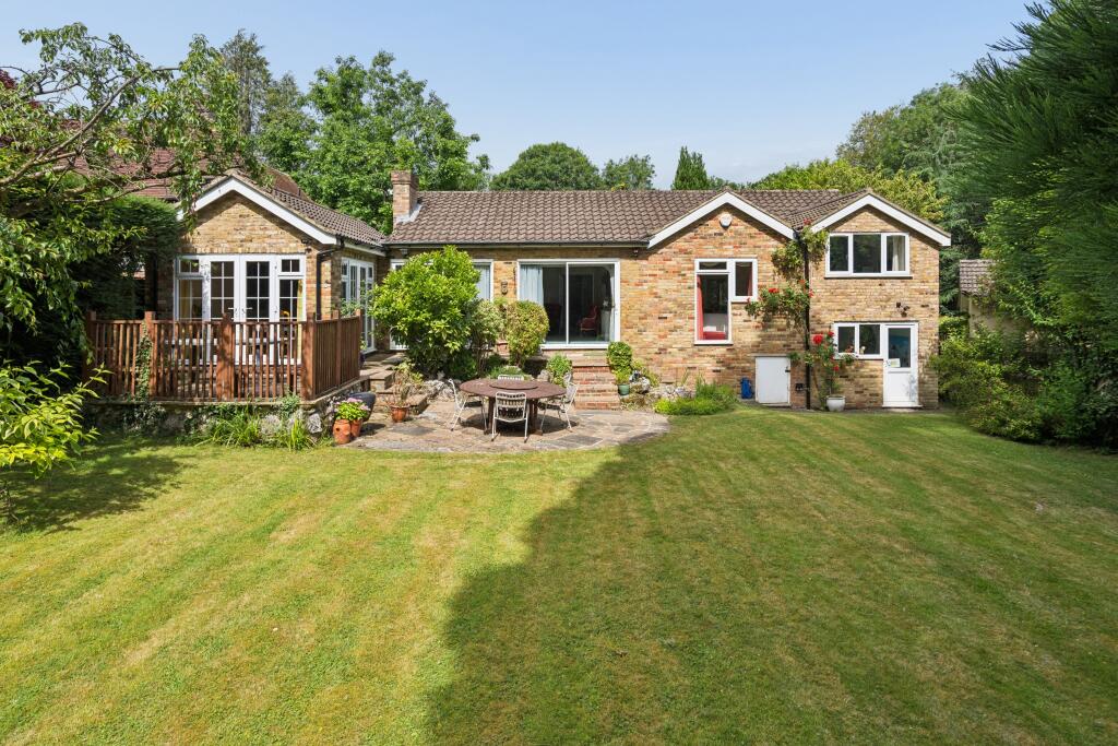 Main image of property: Chenies Avenue, Little Chalfont