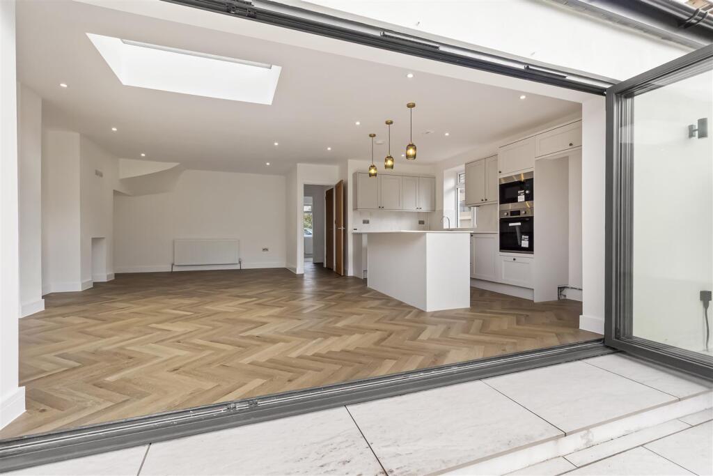 House in Worthing, West Worthing - View 6