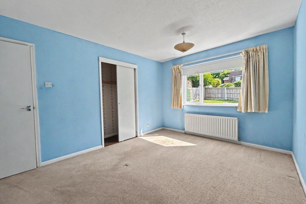 House in Southampton - More