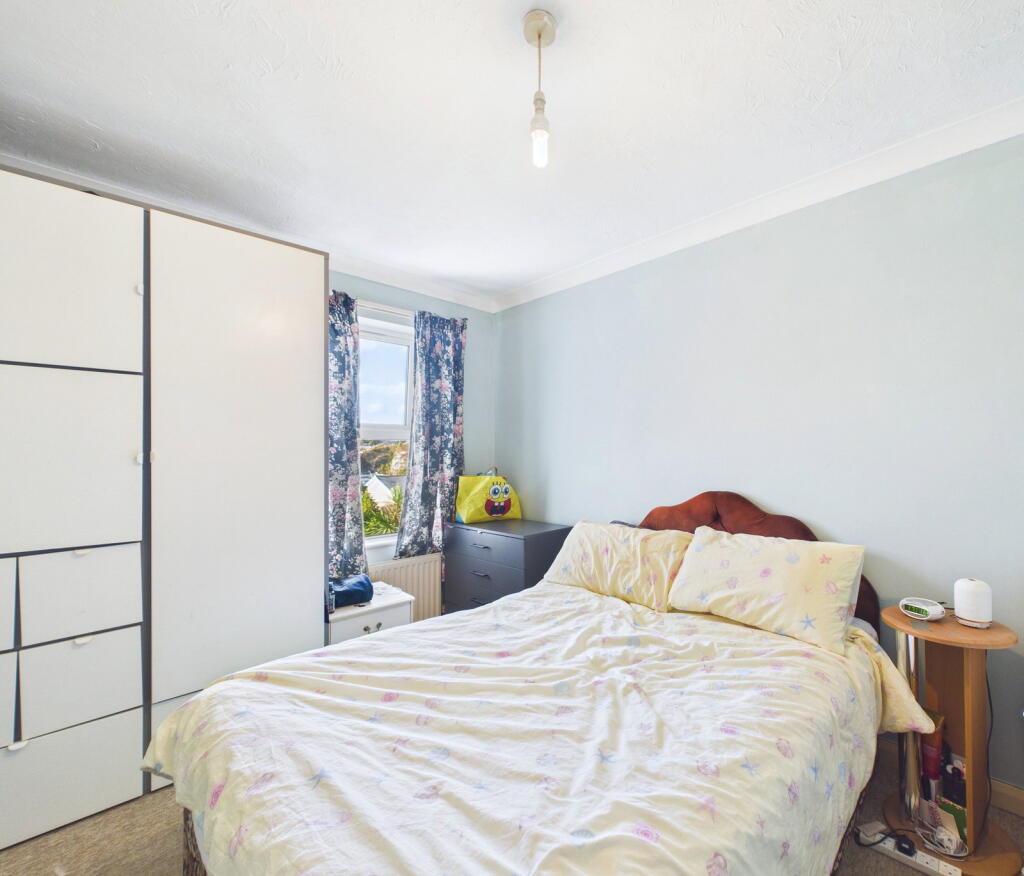 Apartment in Torquay, Torbay - View 5