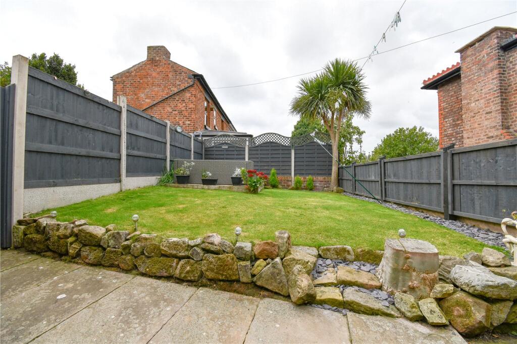 House in Wirral, Liverpool City Region - View 5
