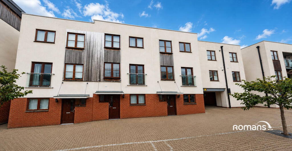 Main image of property: Greenlands Road, Basingstoke, Hampshire