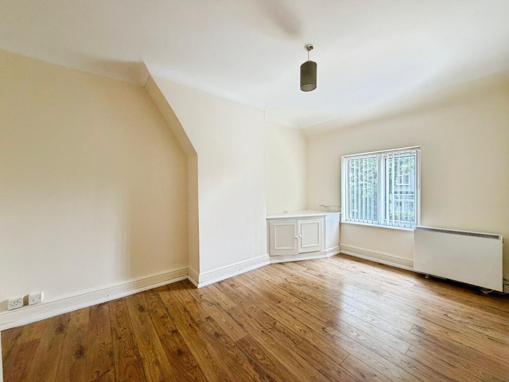 Apartment in Liverpool - More