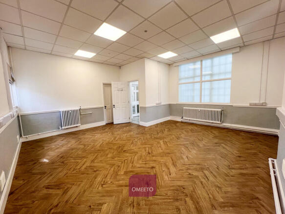 Office 3 to Let