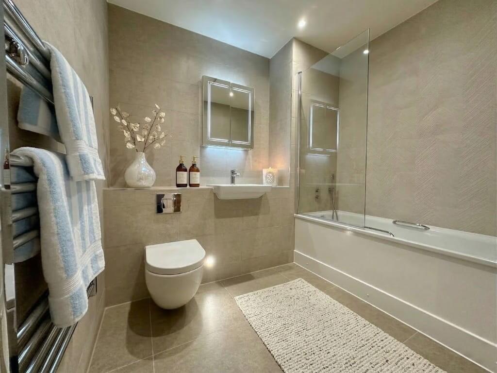 Apartment in Salisbury - More
