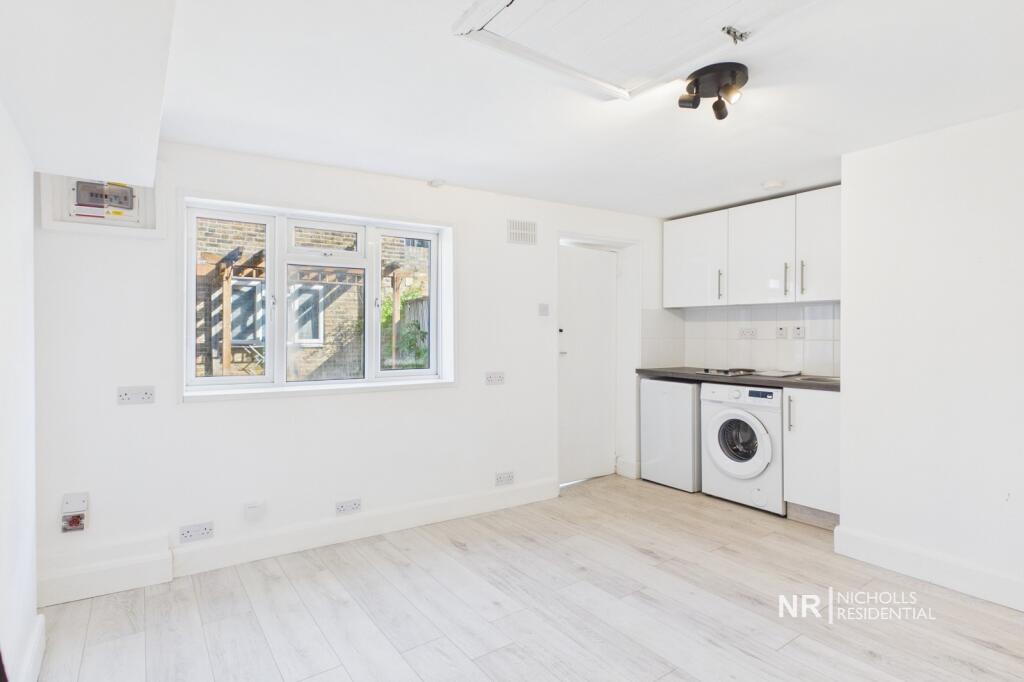 Apartment in London - View 2