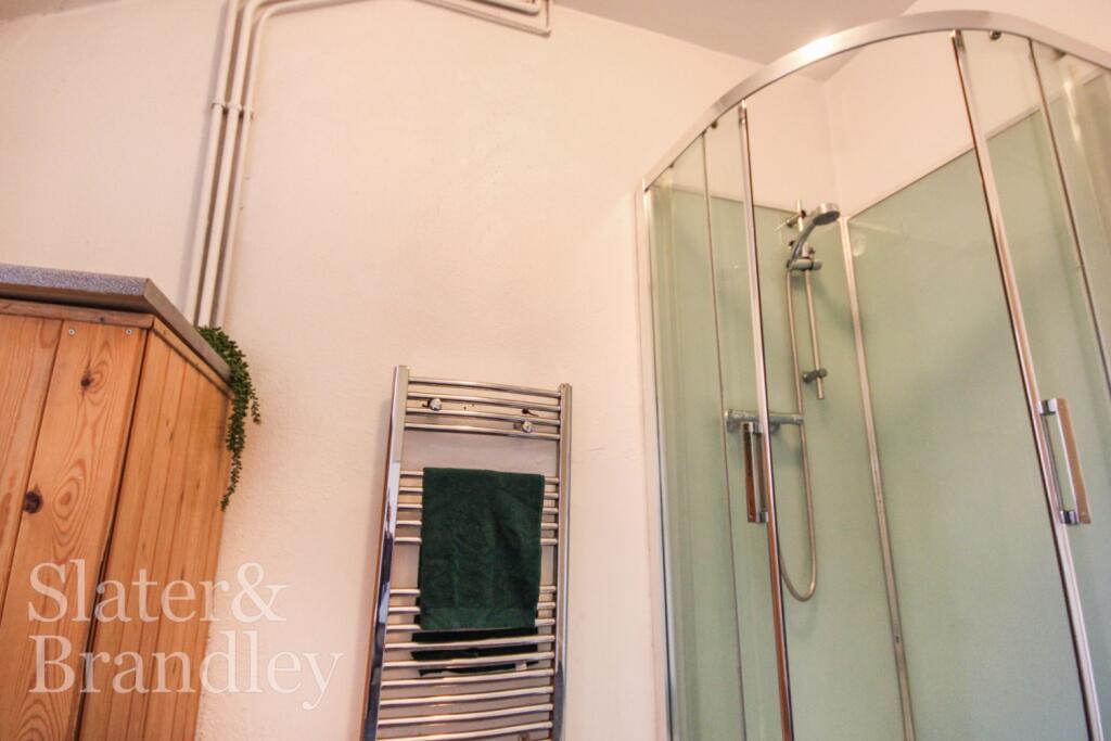 1 bedroom house share for rent