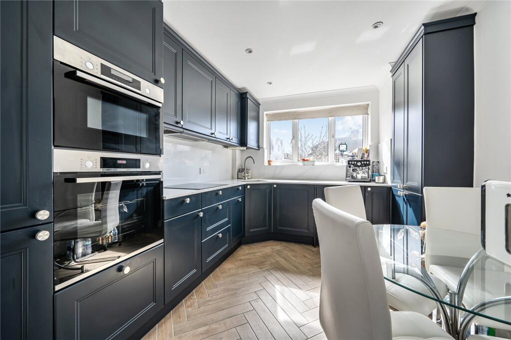Apartment in London - View 3