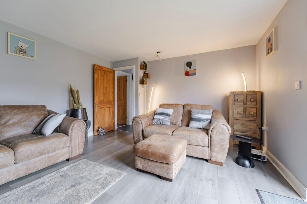 Hastings Court, Briston photo 3