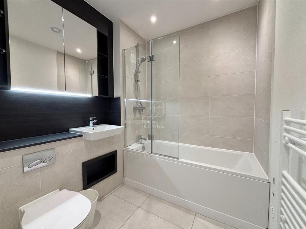 Apartment in London - More