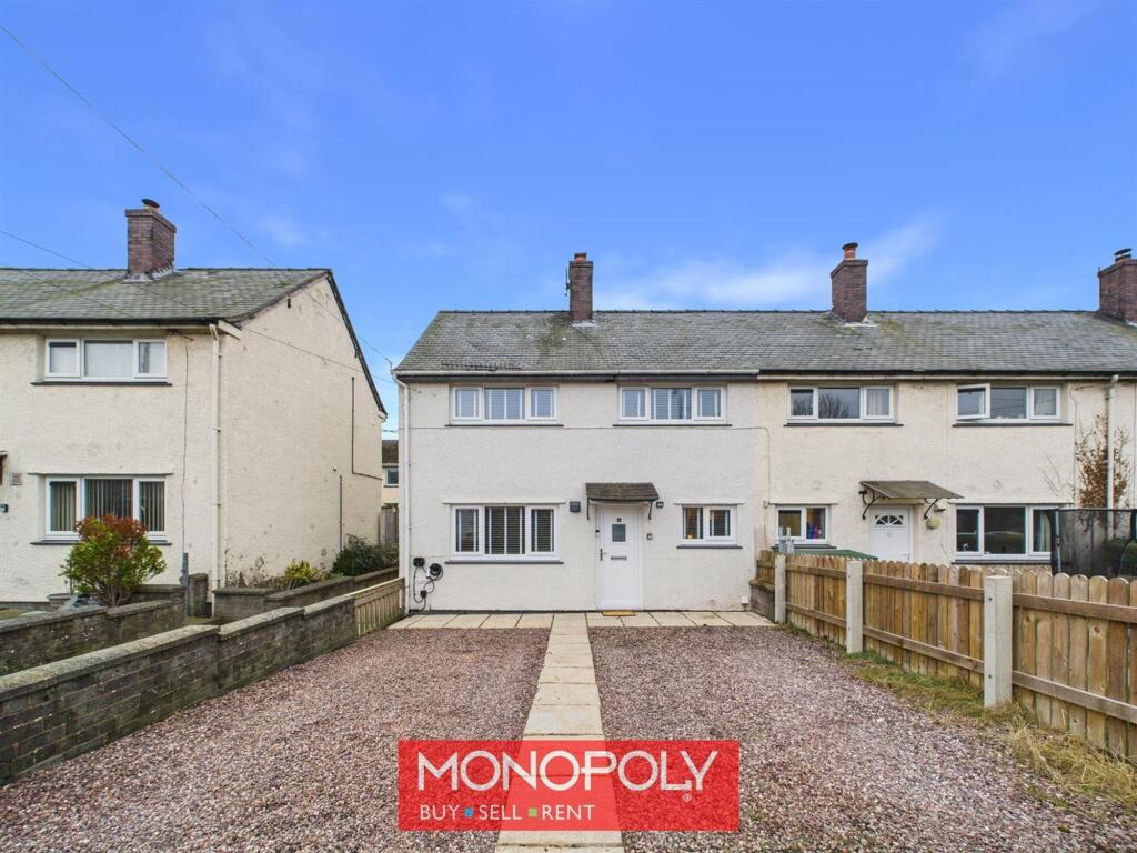 2-bed house on Maes Sadwrn, Henllan, LL16, £165,000