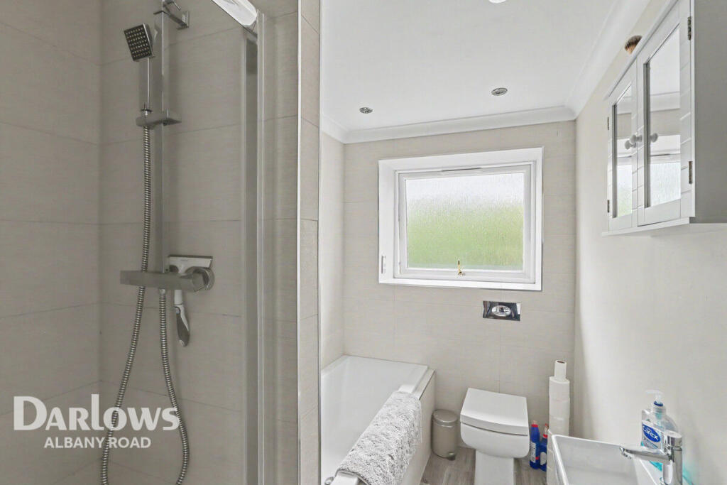 Apartment in Cardiff, Llanrumney - View 4
