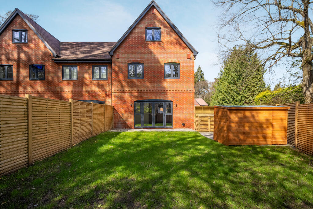 Main image of property: Swinley Road,
Ascot,
SL5 8BA