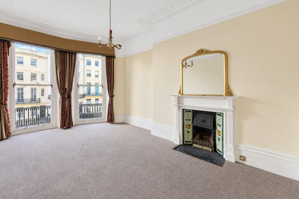 Apartment in Hove, Brunswick - View 5
