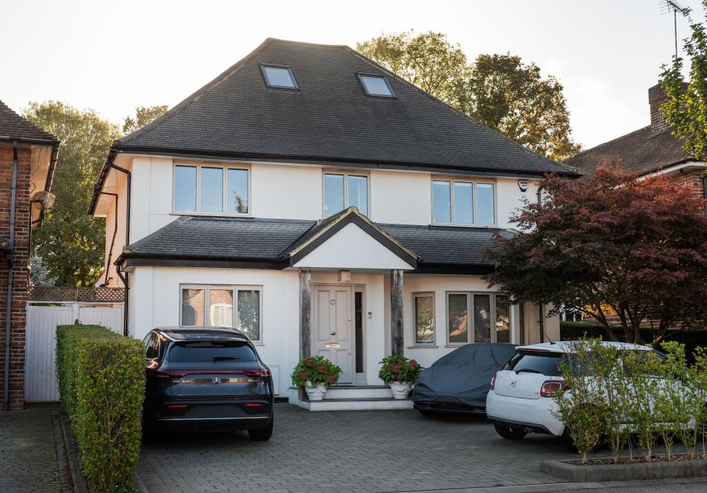 Main image of property: Bradmore Way, Brookmans Park, AL9