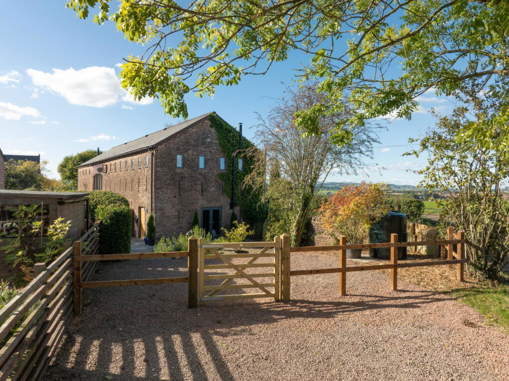 Main image of property: Tredunnock Barn, Llangarron, Ross-on-Wye, HR9