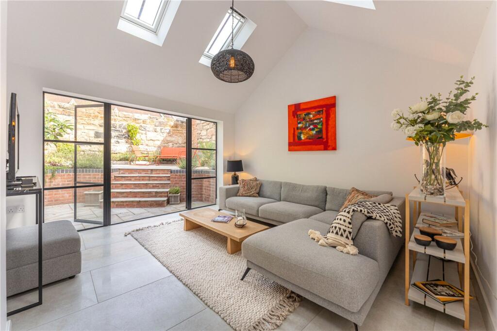 Jury Street, Warwick, Warwickshire, CV34 photo 3
