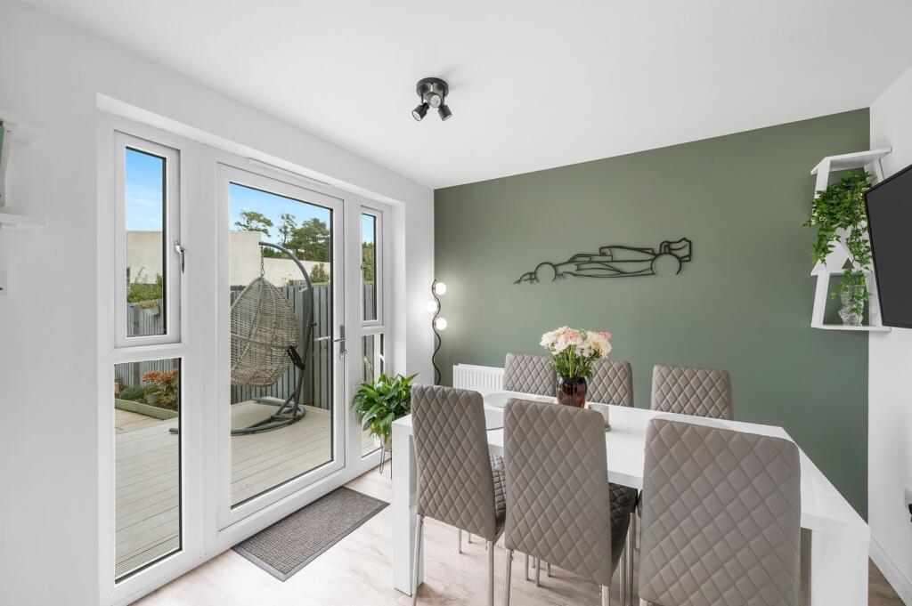 House in Kirkcaldy - More