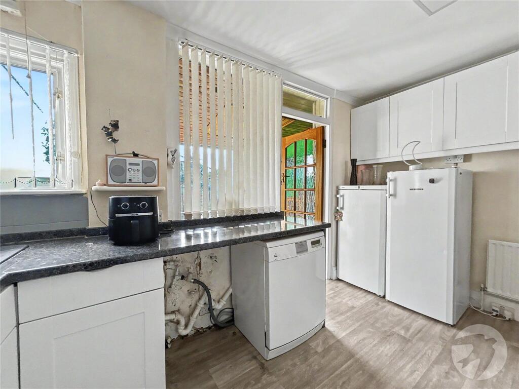 House in Dartford - View 5