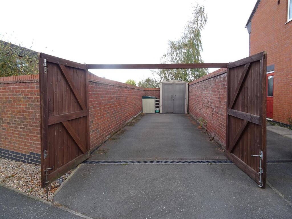 House in Leicester - View 4