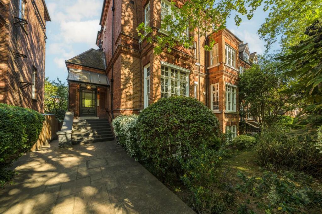 Main image of property: Fitzjohns Avenue, Hampstead